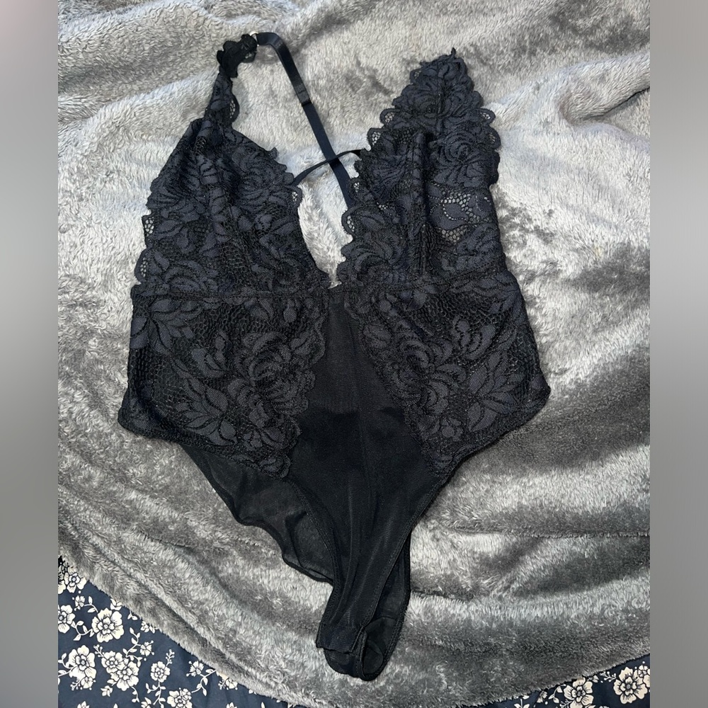 NWT Forever 21 lace bodysuit